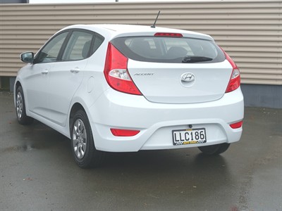 2018 Hyundai Accent - Thumbnail