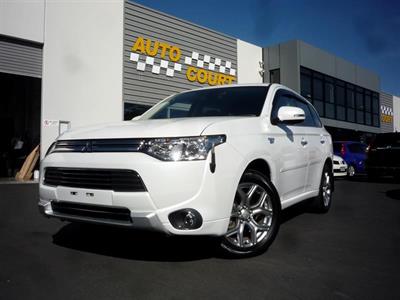 2014 Mitsubishi Outlander - Thumbnail