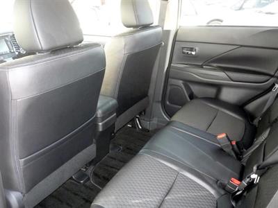 2014 Mitsubishi Outlander - Thumbnail