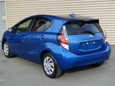 2015 Toyota Aqua - Thumbnail