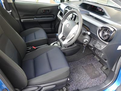 2015 Toyota Aqua - Thumbnail