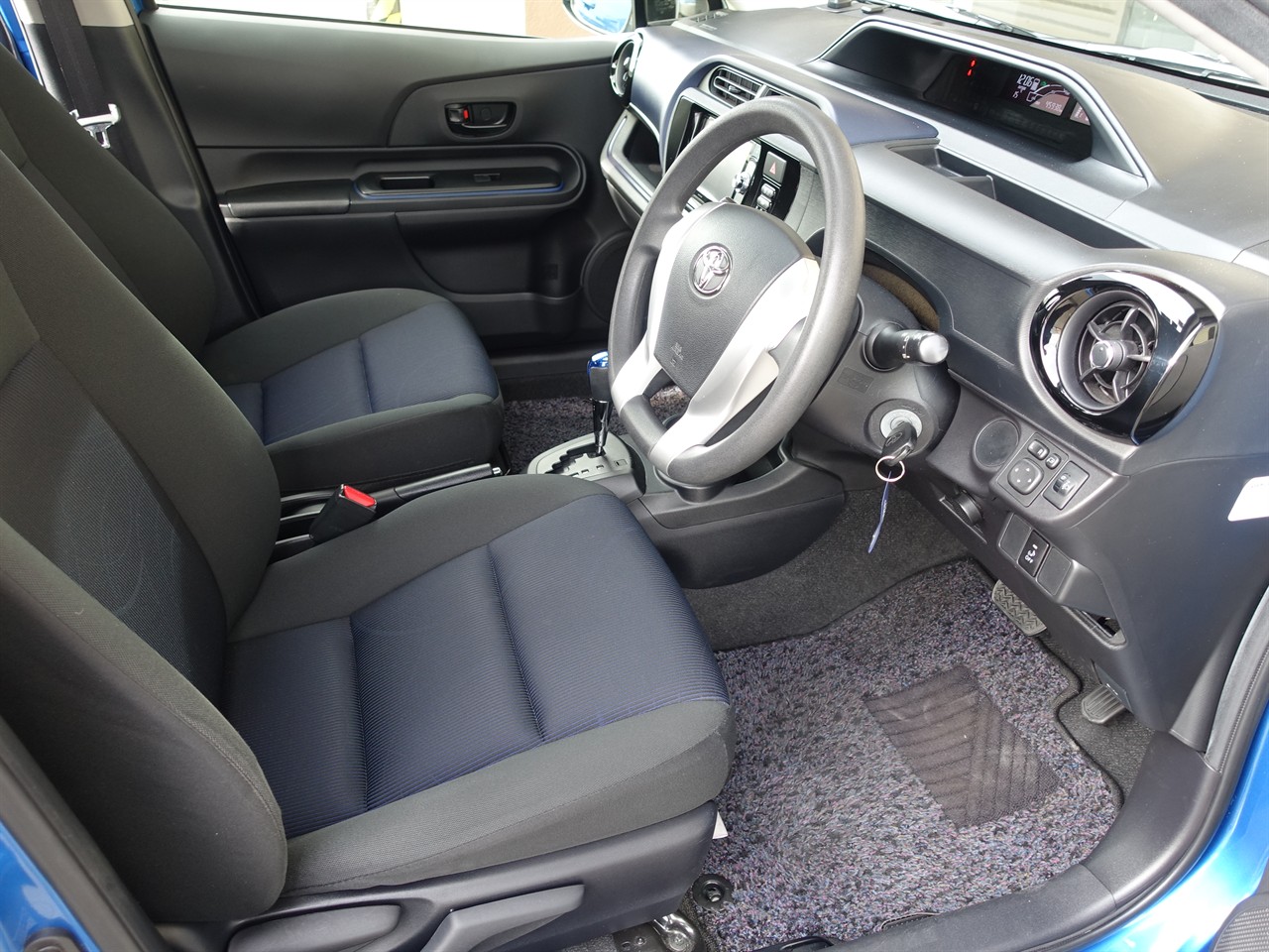 2015 Toyota Aqua