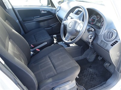2011 Suzuki SX4 - Thumbnail