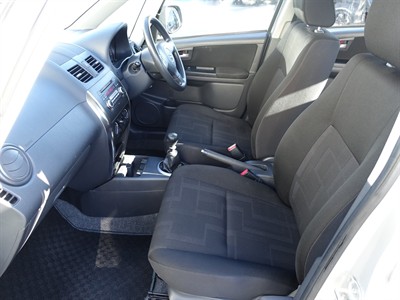 2011 Suzuki SX4 - Thumbnail