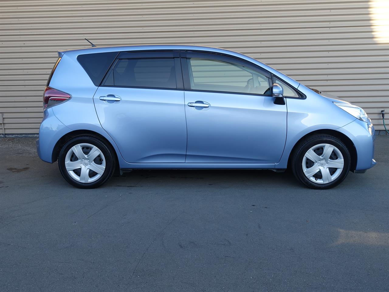 2014 Toyota Ractis