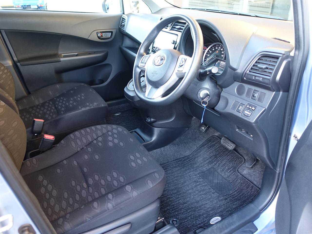 2014 Toyota Ractis