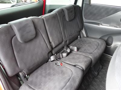 2007 Toyota Ractis - Thumbnail