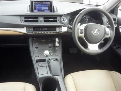 2013 Lexus CT200h - Thumbnail