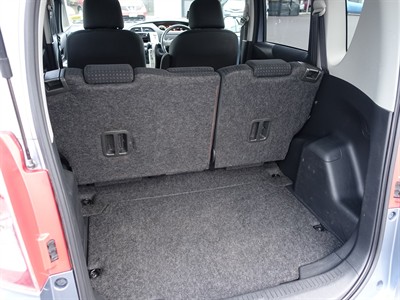 2009 Toyota Ractis - Thumbnail