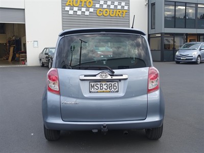 2009 Toyota Ractis - Thumbnail