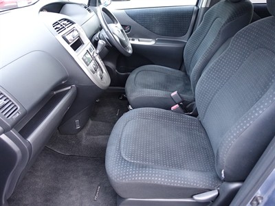 2009 Toyota Ractis - Thumbnail