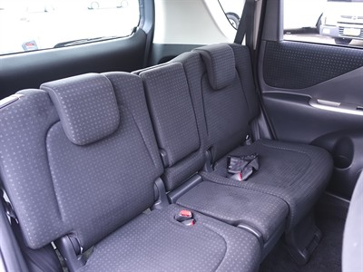 2009 Toyota Ractis - Thumbnail