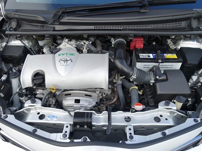 2016 Toyota Vitz - Thumbnail