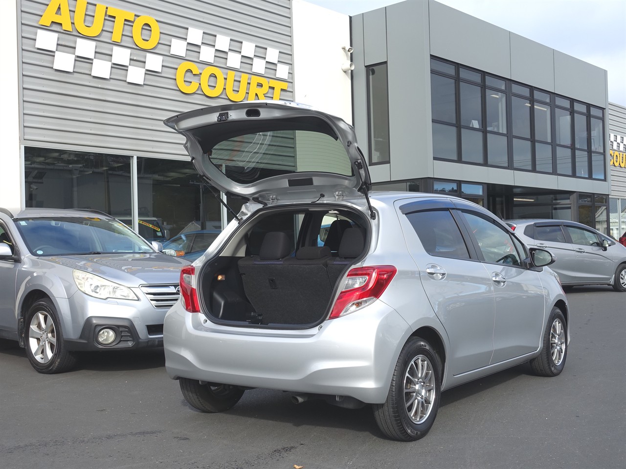2016 Toyota Vitz