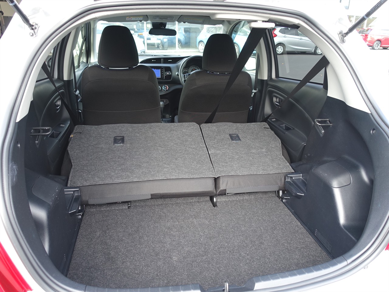 2016 Toyota Vitz