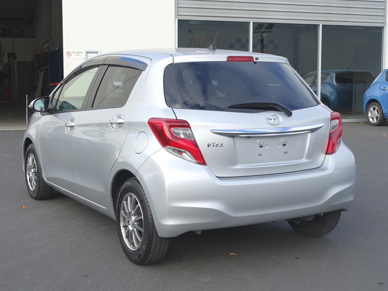 2016 Toyota Vitz