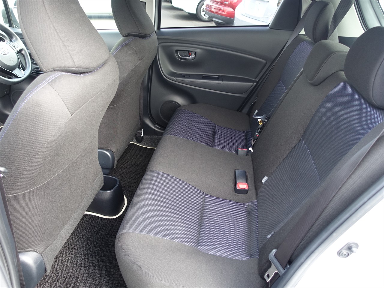 2016 Toyota Vitz