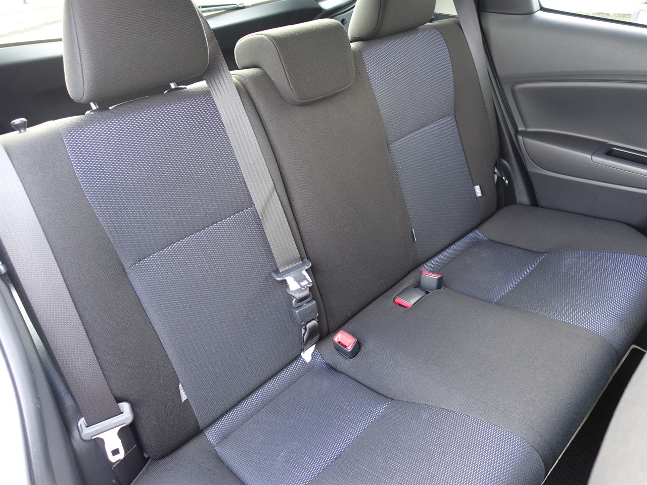 2016 Toyota Vitz