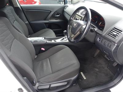 2011 Toyota Avensis - Thumbnail