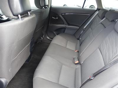 2011 Toyota Avensis - Thumbnail