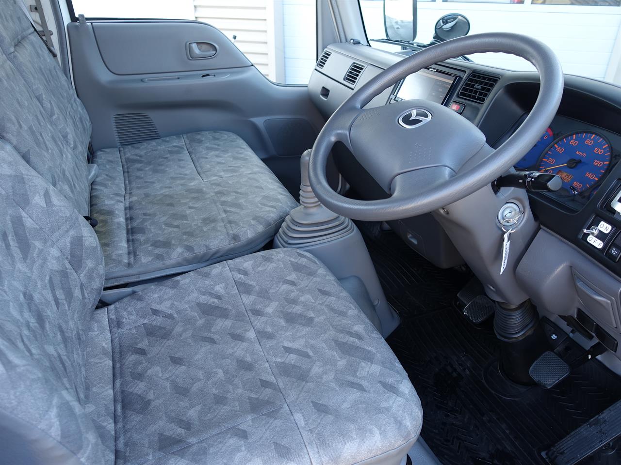 2003 Mazda Titan