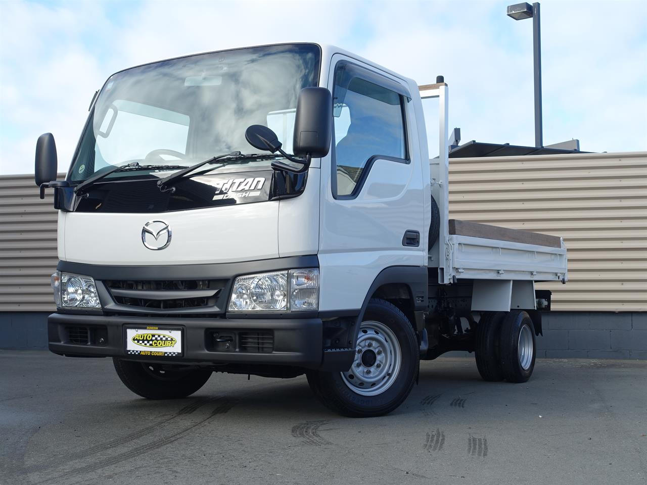 2003 Mazda Titan