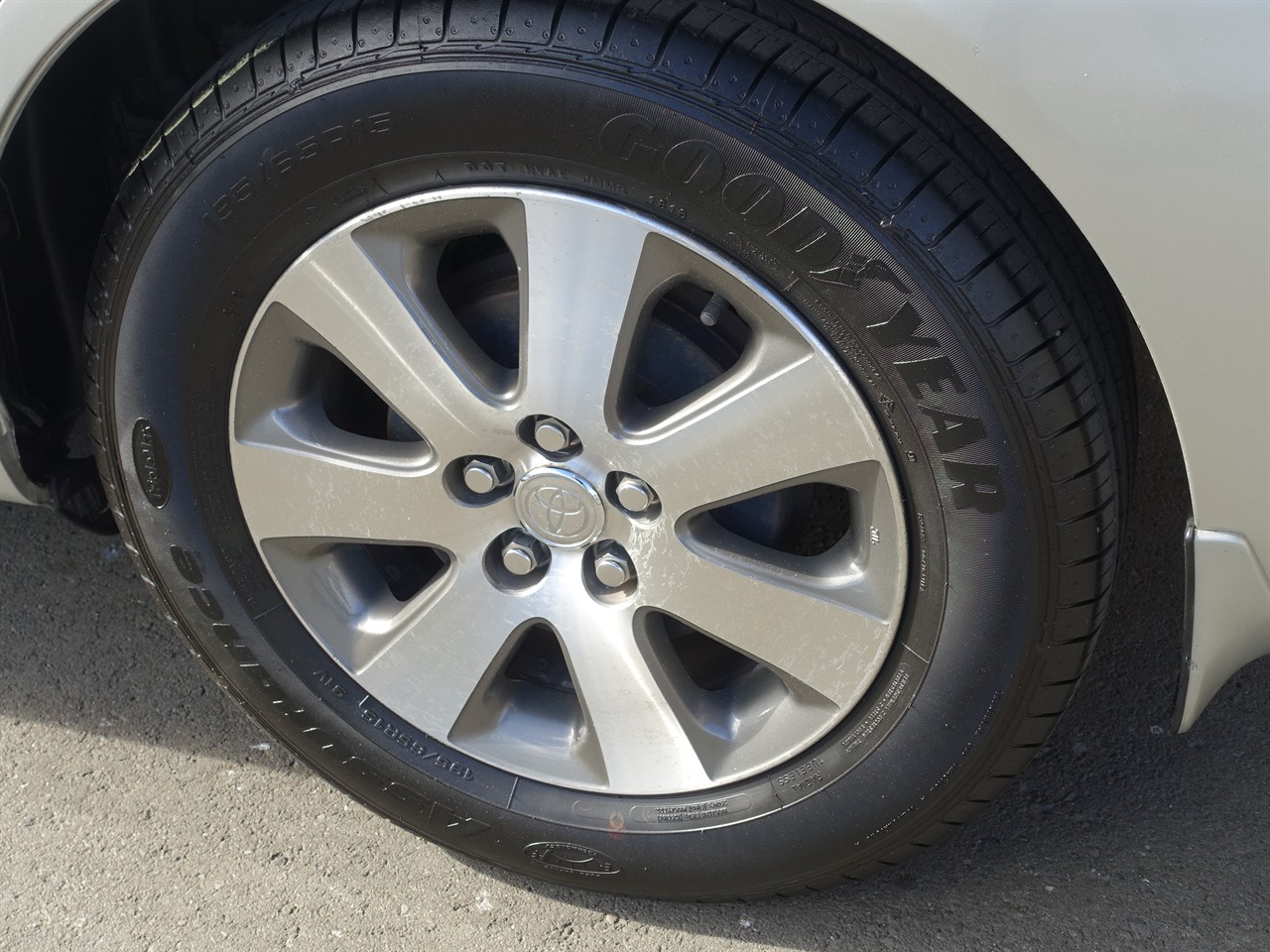 2002 Toyota Allion