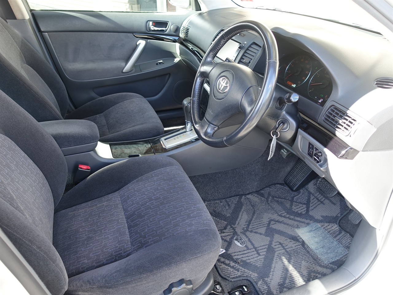 2002 Toyota Allion