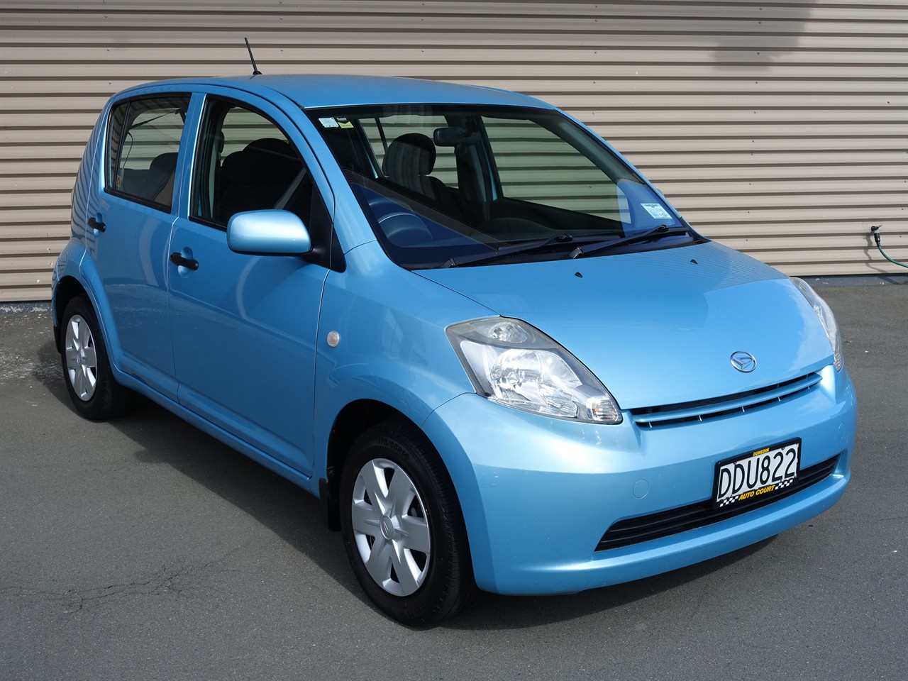 2006 Daihatsu Sirion