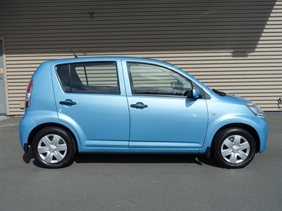 2006 Daihatsu Sirion - Thumbnail