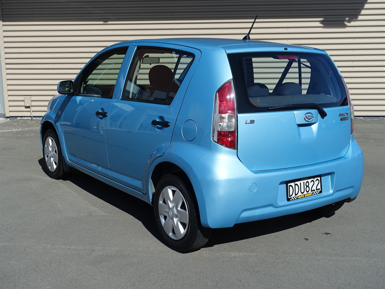 2006 Daihatsu Sirion