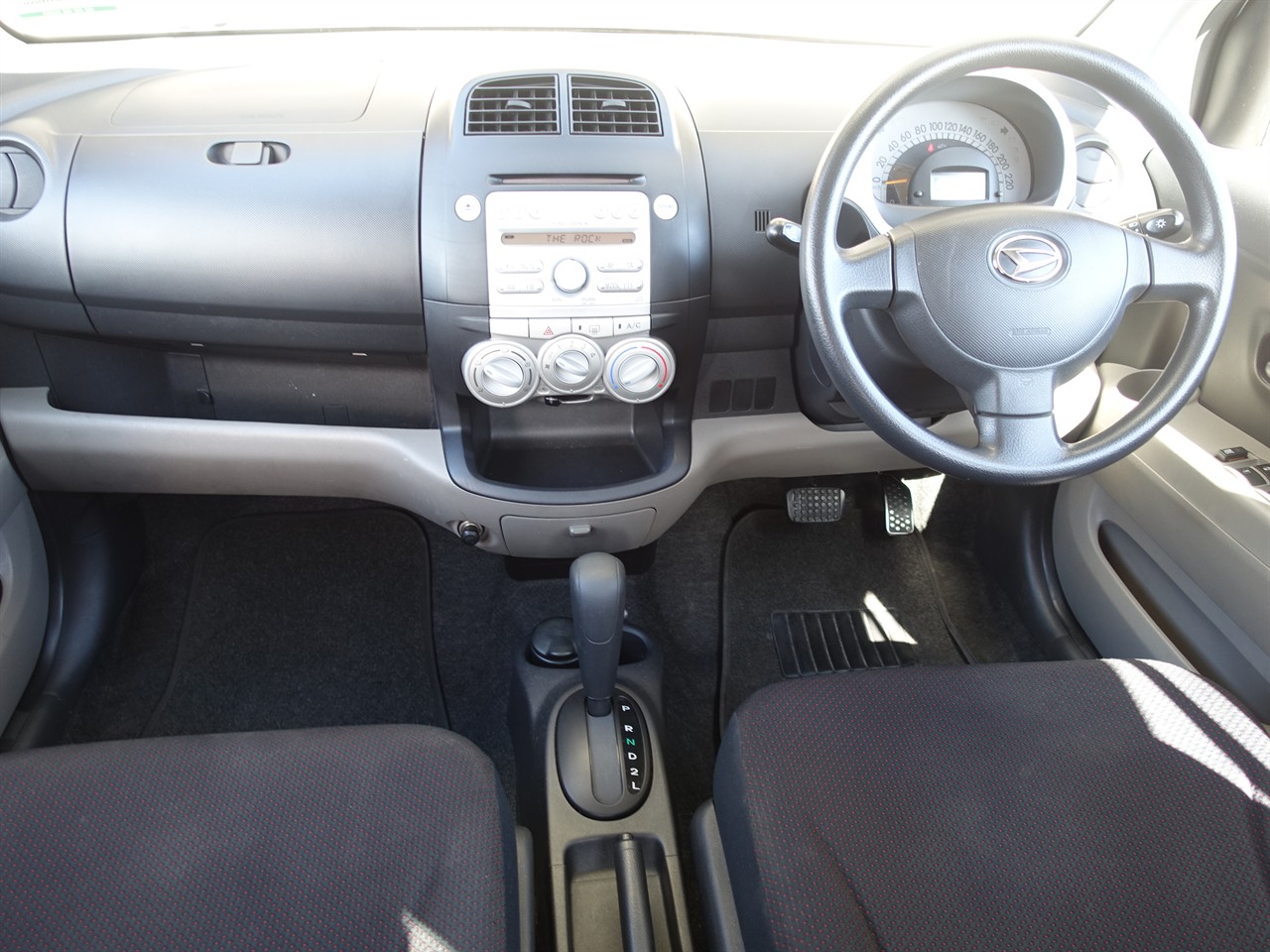 2006 Daihatsu Sirion