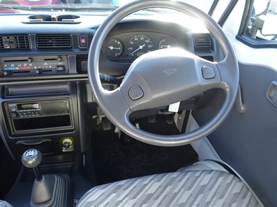 2004 Daihatsu Hijet - Thumbnail