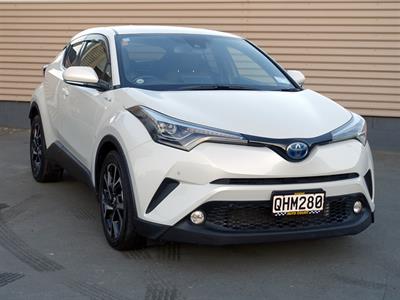 2017 Toyota C-HR - Thumbnail