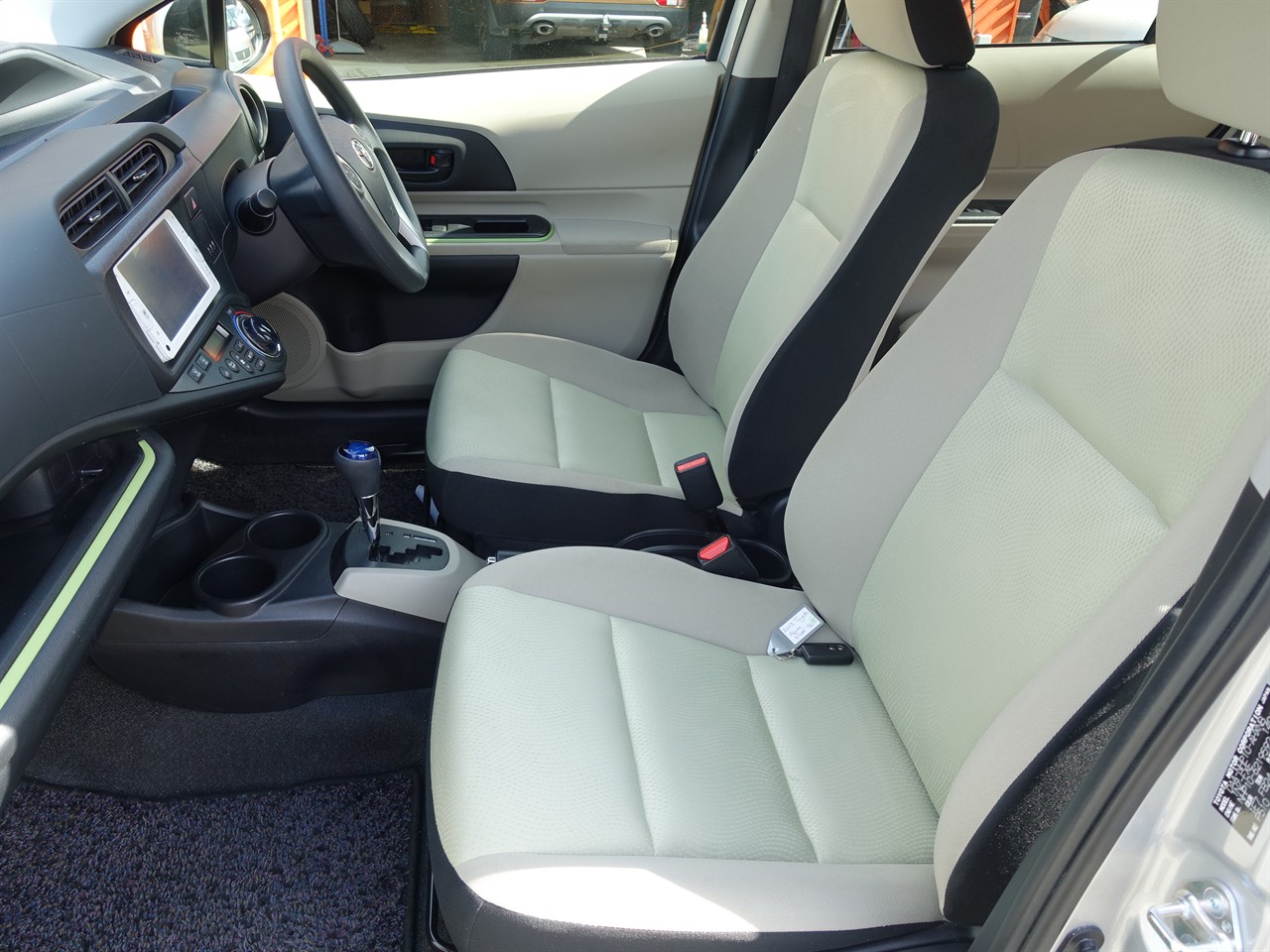 2013 Toyota Aqua