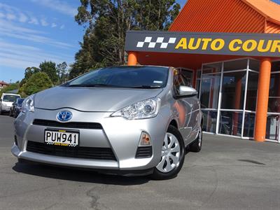 2013 Toyota Aqua - Thumbnail