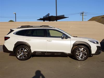 2022 Subaru Outback - Thumbnail
