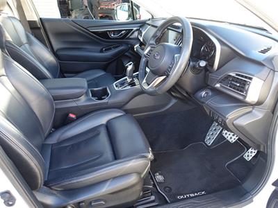 2022 Subaru Outback - Thumbnail