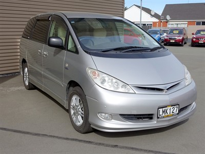 2005 Toyota Estima - Thumbnail