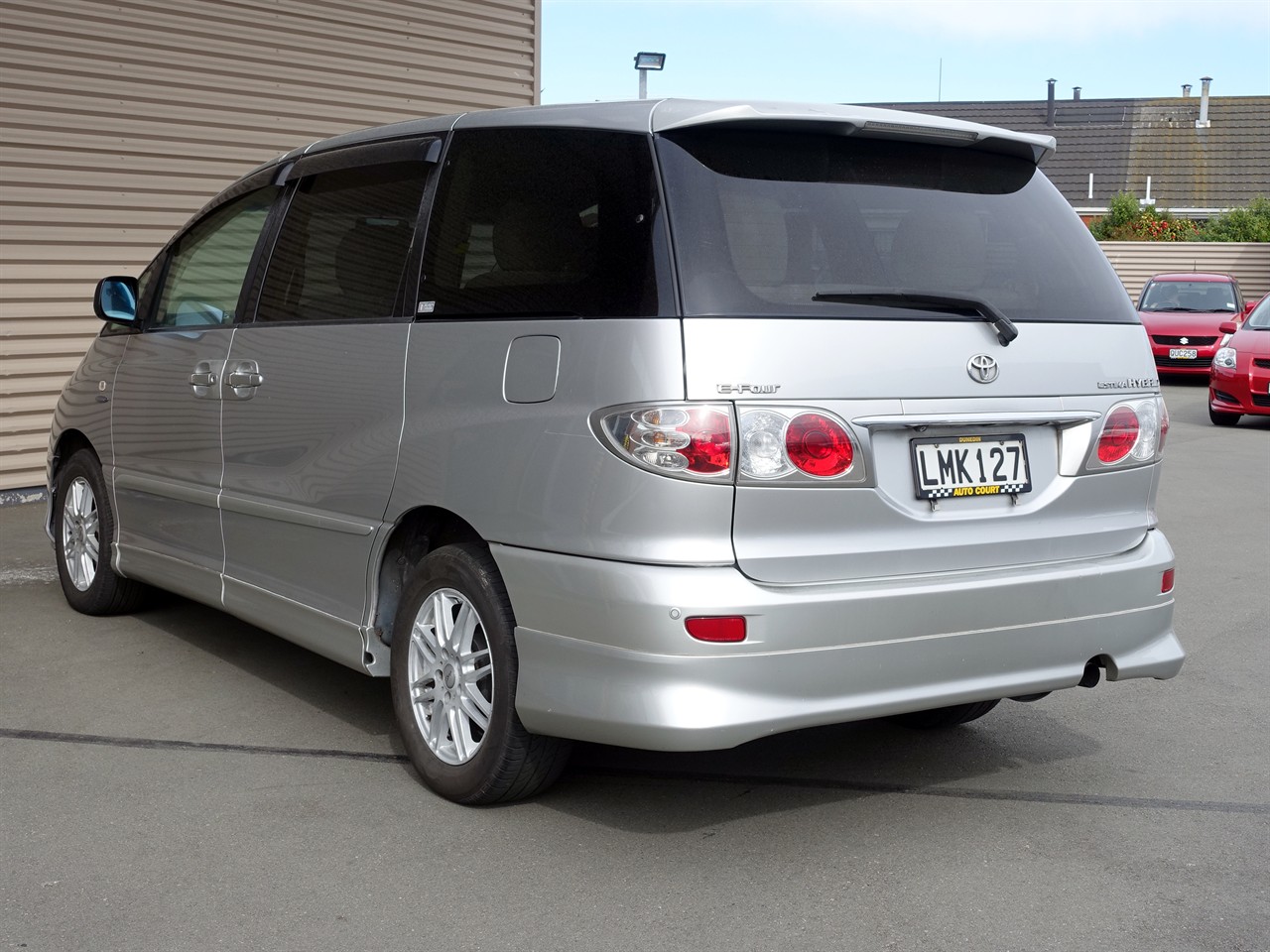 2005 Toyota Estima