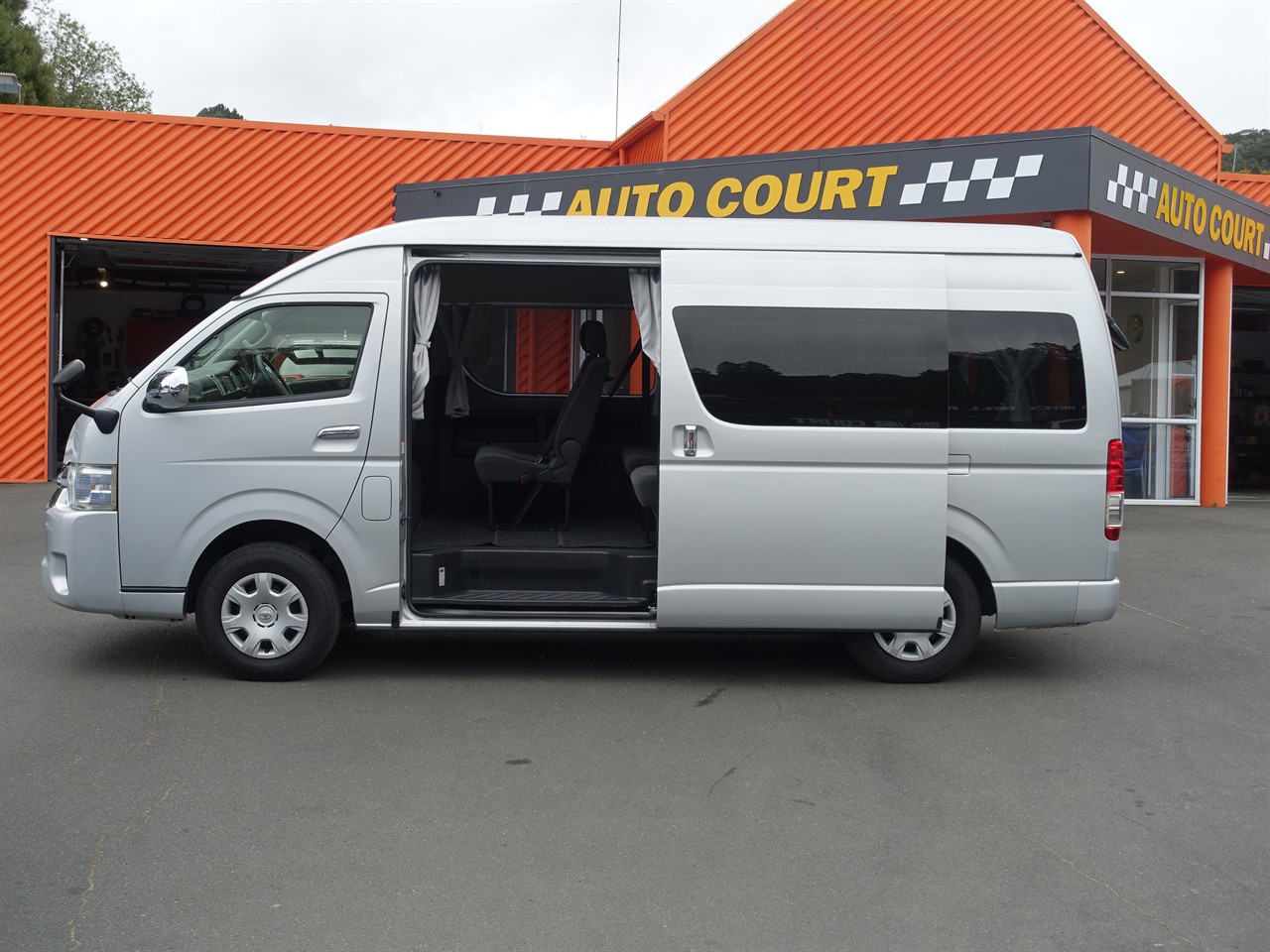 2017 Toyota Hiace