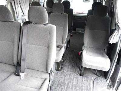 2017 Toyota Hiace - Thumbnail