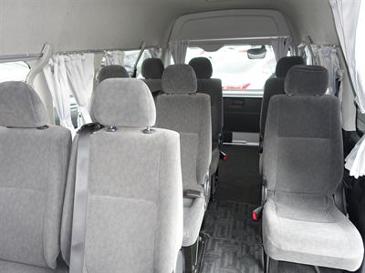 2017 Toyota Hiace - Thumbnail