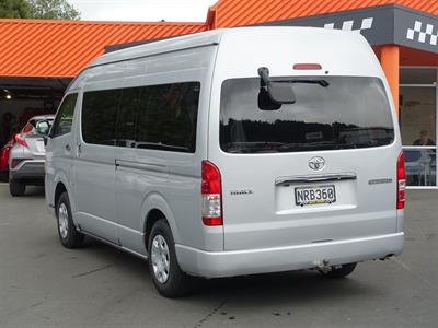 2017 Toyota Hiace - Thumbnail