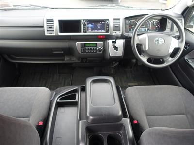 2017 Toyota Hiace - Thumbnail