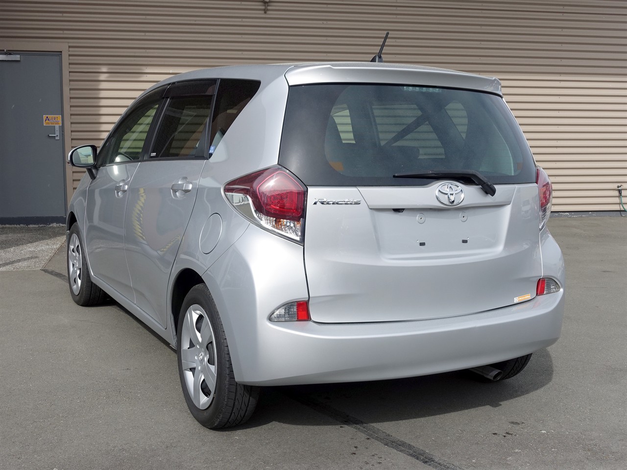 2016 Toyota Ractis