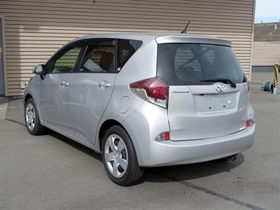 2016 Toyota Ractis - Thumbnail