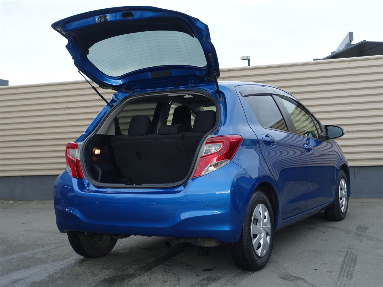 2015 Toyota Vitz