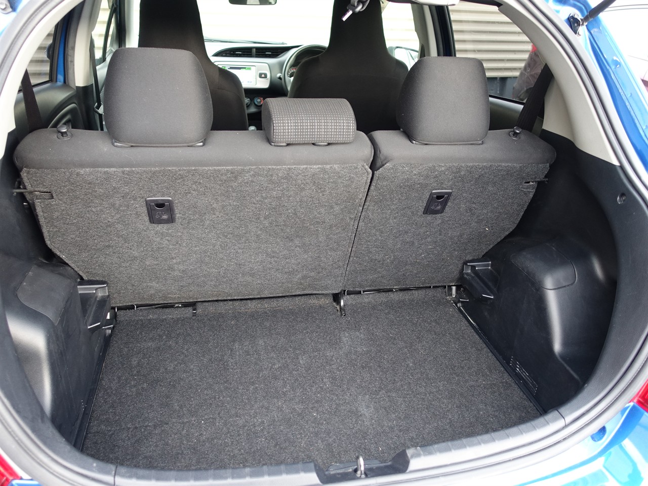 2015 Toyota Vitz