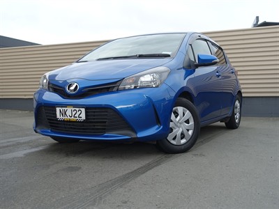 2015 Toyota Vitz - Thumbnail